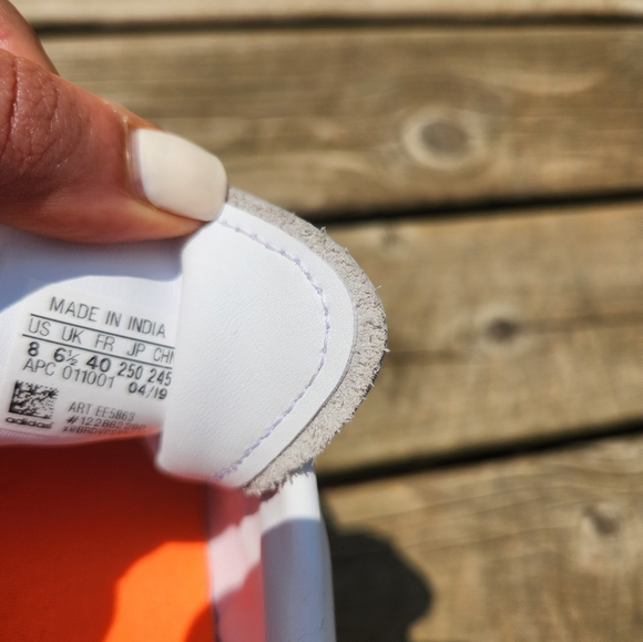 Adidas white trainers size 8 US 40 EUR - Picture 4 of 5